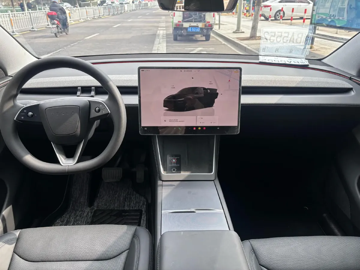 2025 Tesla Model Y BEV 62.5KWH,autocango,china used car exporter,china ev exporter,chinese used car exporter,chinese used ev exporter