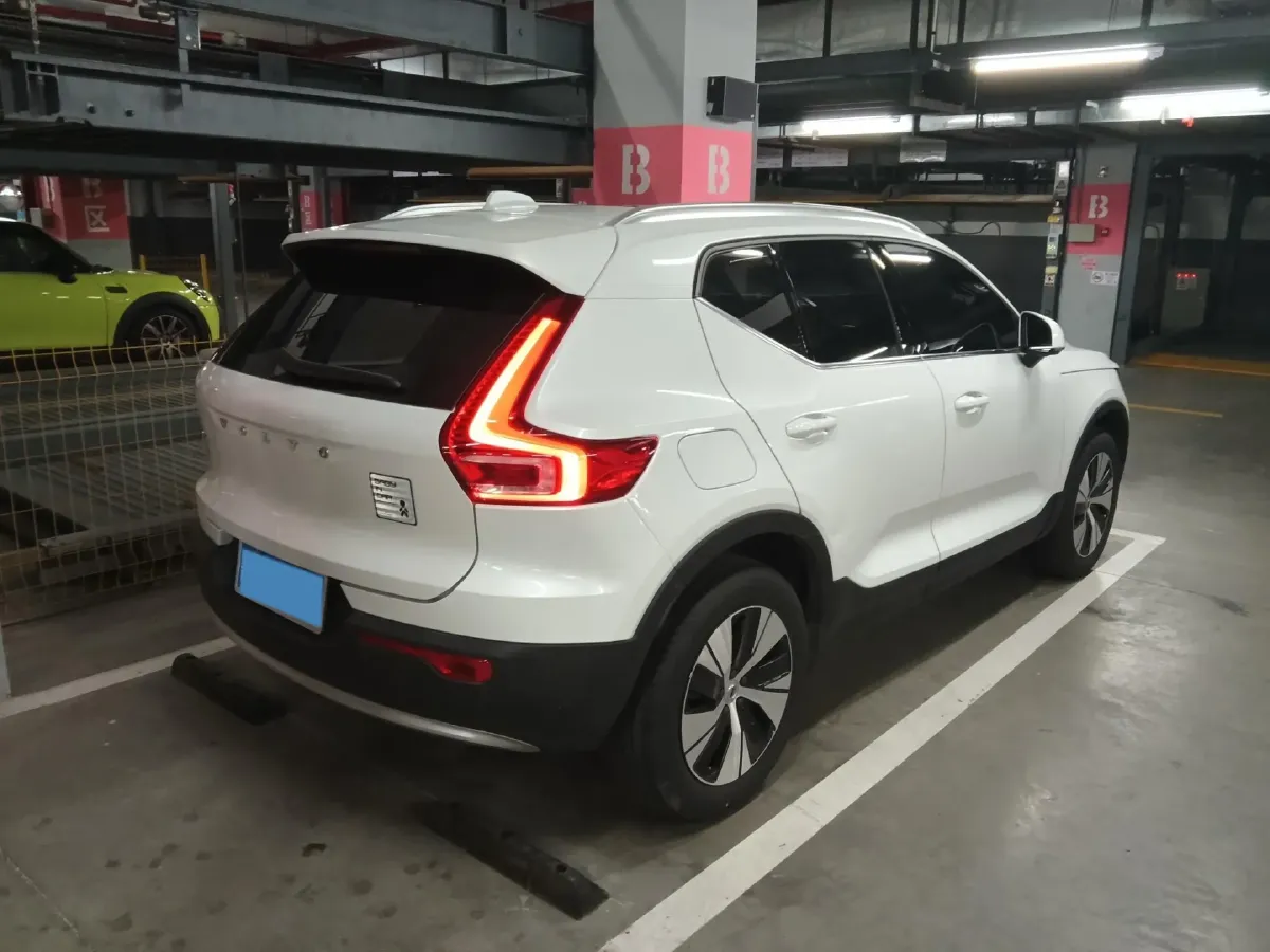 2023 Volvo XC40 2.0T 163HP L4 7DCT,autocango,china used car exporter,china ev exporter,chinese used car exporter,chinese used ev exporter