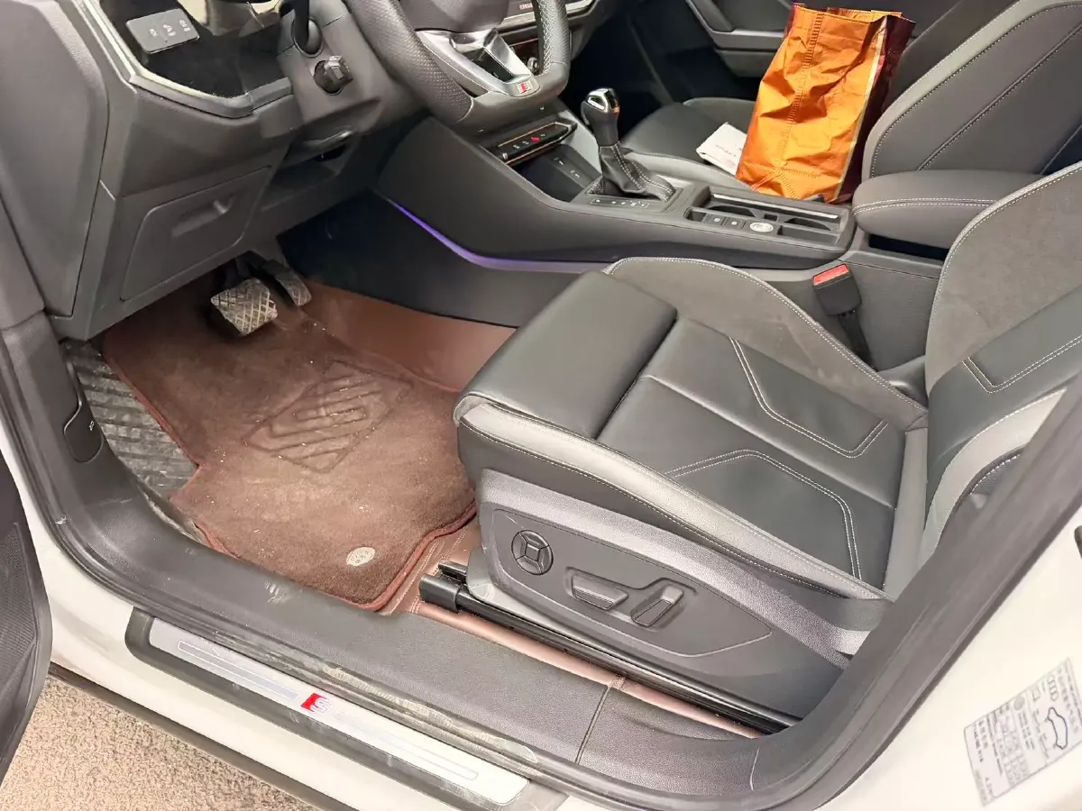 2023 Audi Q3 2.0T 186HP L4 7DCT,autocango,china used car exporter,china ev exporter,chinese used car exporter,chinese used ev exporter