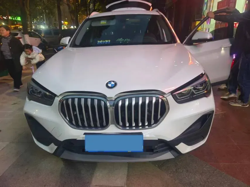 2022 BMW X1 1.5T 140HP L3 7DCT,autocango,china used car exporter,china ev exporter,chinese used car exporter,chinese used ev exporter