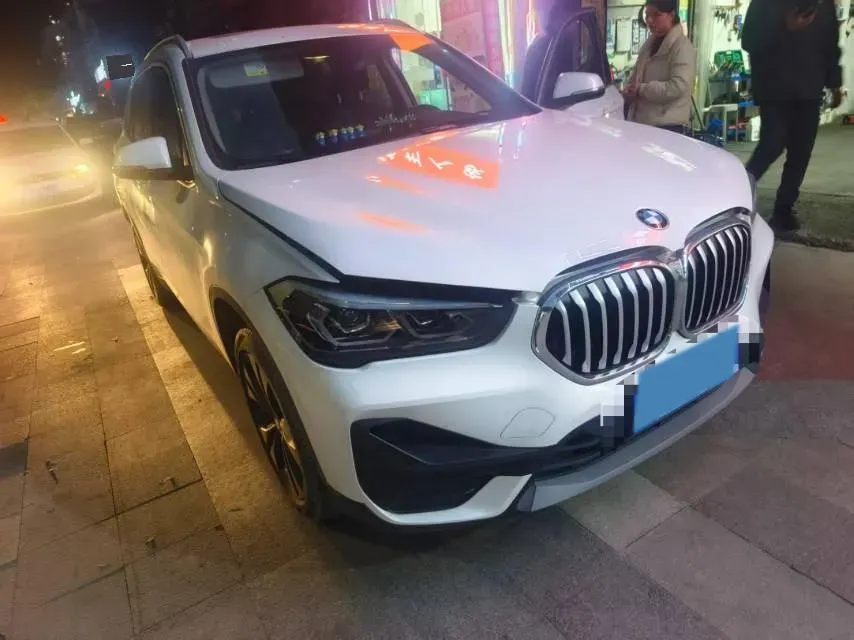 2022 BMW X1 1.5T 140HP L3 7DCT,autocango,china used car exporter,china ev exporter,chinese used car exporter,chinese used ev exporter