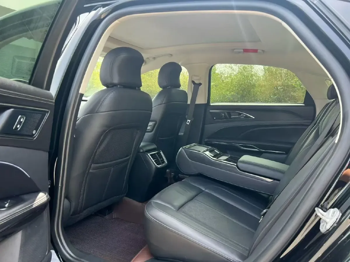 2019 Ford Taurus 2.0T 245HP L4 8AT,autocango,china used car exporter,china ev exporter,chinese used car exporter,chinese used ev exporter