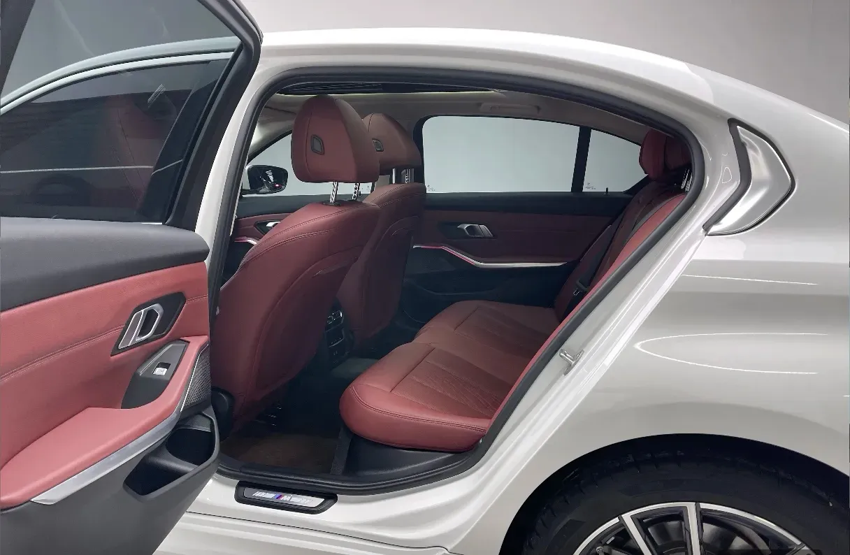 2024 BMW 3 Series 2.0T 184HP L4 8AT,autocango,china used car exporter,china ev exporter,chinese used car exporter,chinese used ev exporter