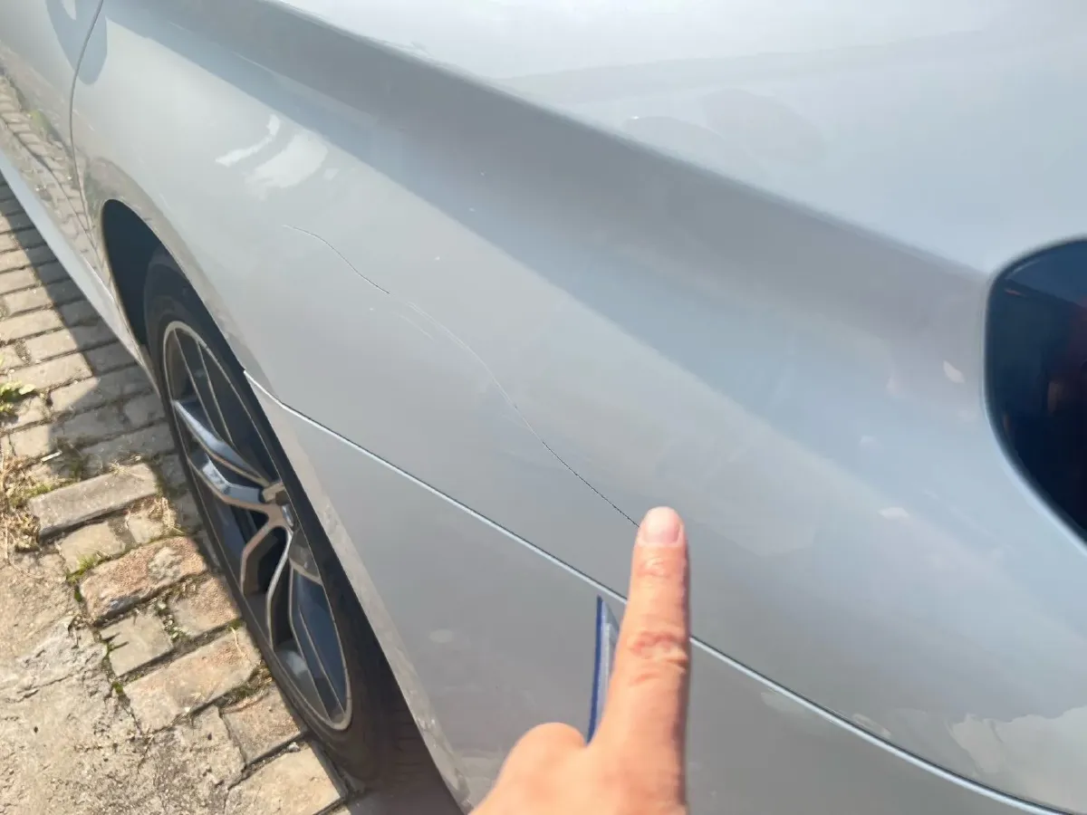 2021 BMW 5 Series 2.0T 184HP L4 8AT PHEV 17.7KWH,autocango,china used car exporter,china ev exporter,chinese used car exporter,chinese used ev exporter