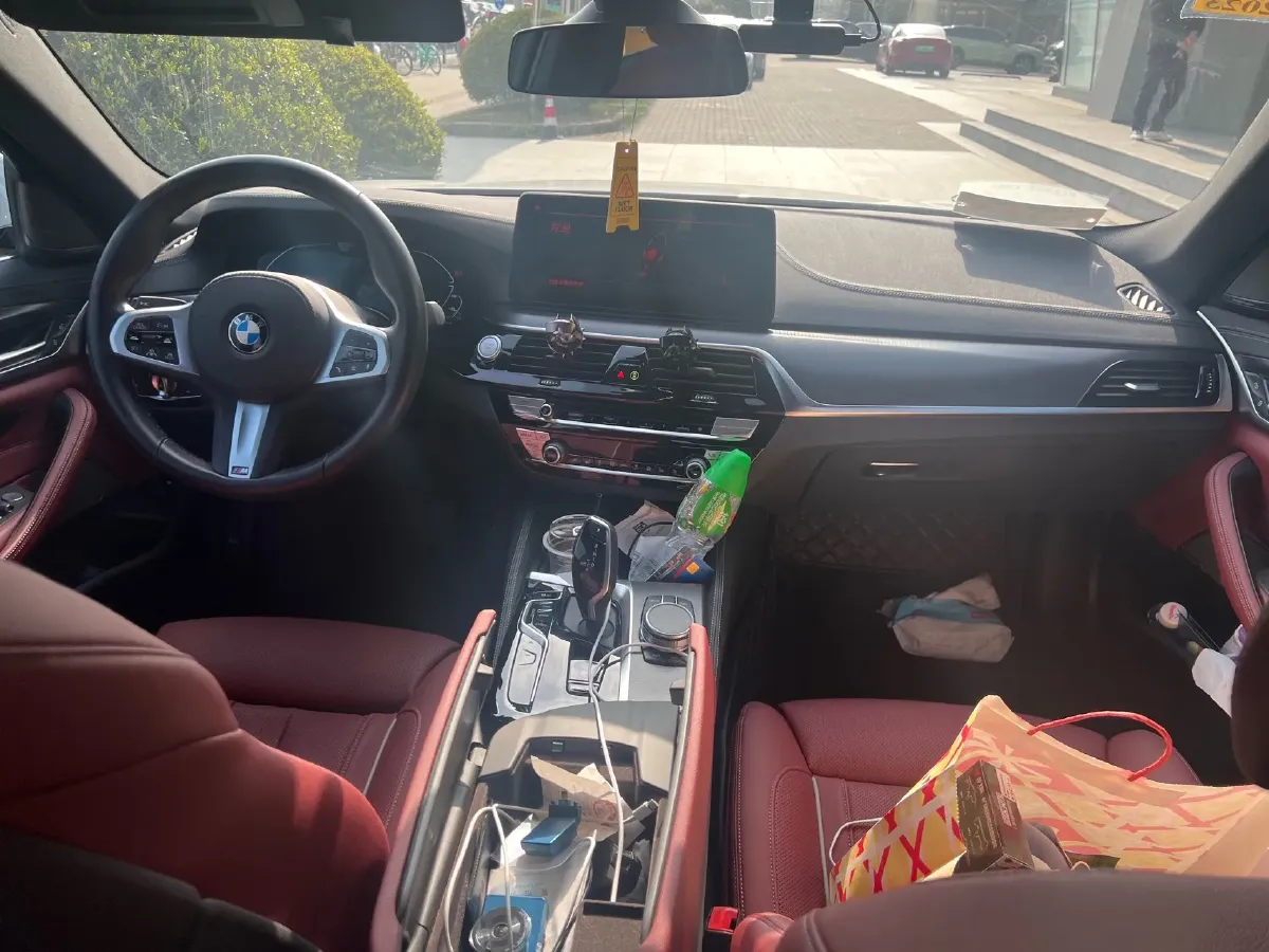 2021 BMW 5 Series 2.0T 184HP L4 8AT PHEV 17.7KWH,autocango,china used car exporter,china ev exporter,chinese used car exporter,chinese used ev exporter