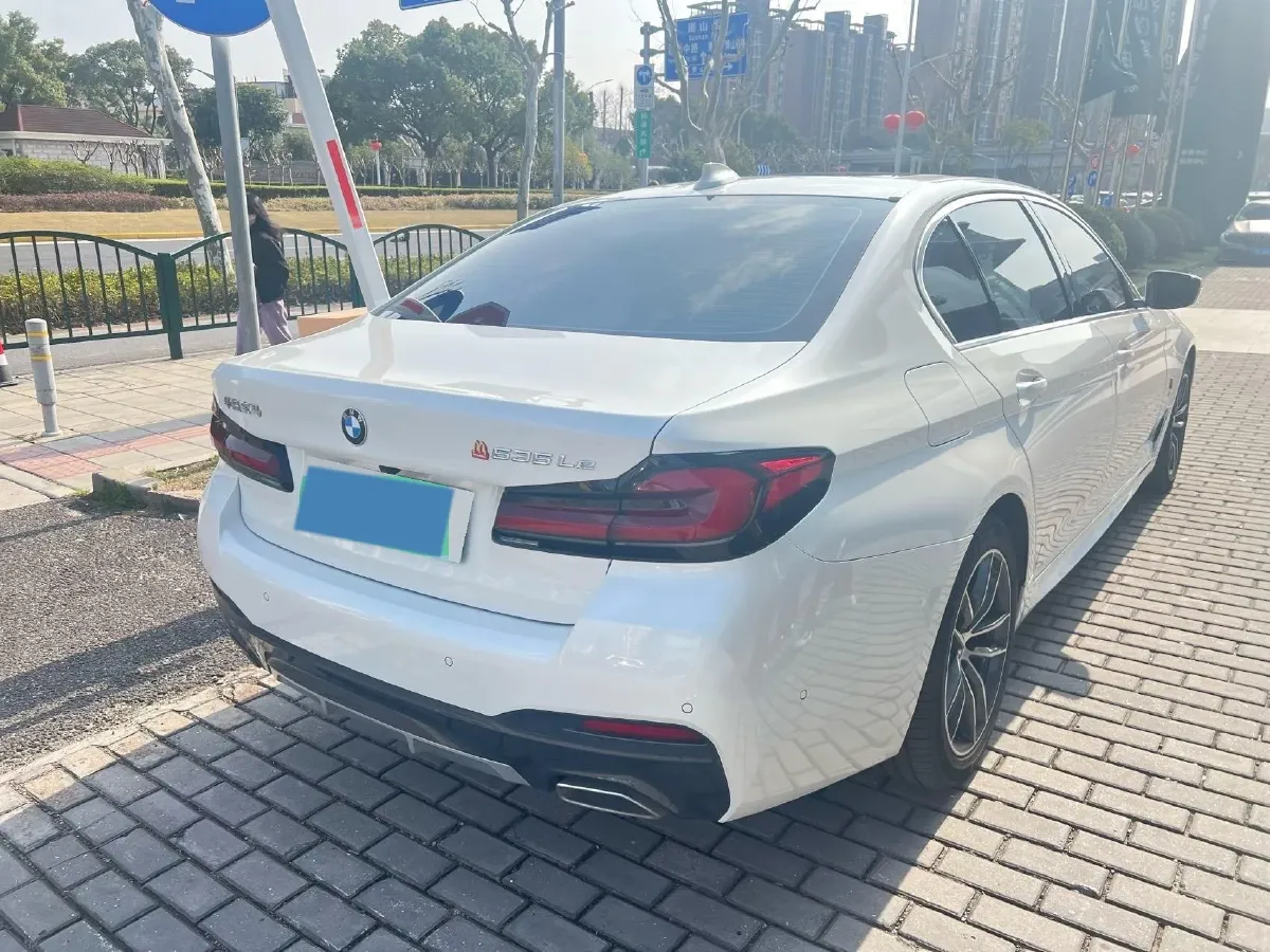 2021 BMW 5 Series 2.0T 184HP L4 8AT PHEV 17.7KWH,autocango,china used car exporter,china ev exporter,chinese used car exporter,chinese used ev exporter