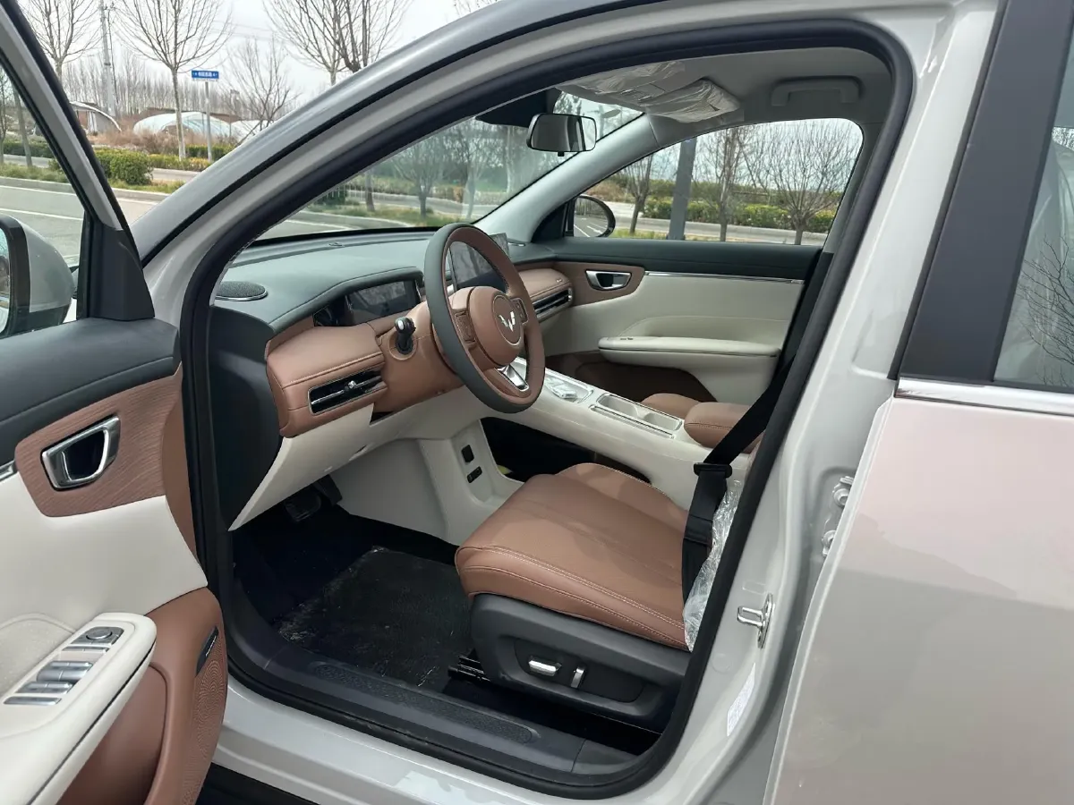 2025 WuLing HongGuang New Energy REEV 99HP REEV,autocango,china used car exporter,china ev exporter,chinese used car exporter,chinese used ev exporter