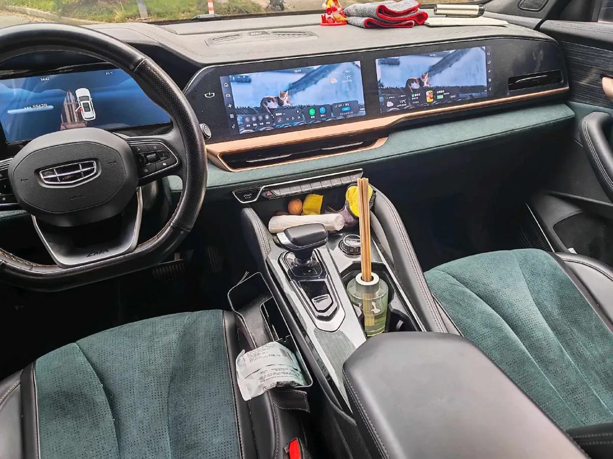 2021 Geely Monjaro 2.0T 218HP L4 7DCT,autocango,china used car exporter,china ev exporter,chinese used car exporter,chinese used ev exporter