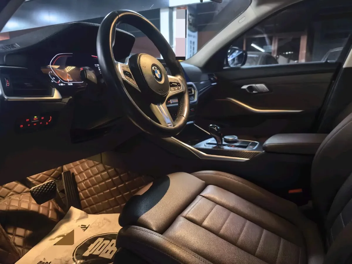 2021 BMW 3 Series 2.0T 156HP L4 8AT,autocango,china used car exporter,china ev exporter,chinese used car exporter,chinese used ev exporter