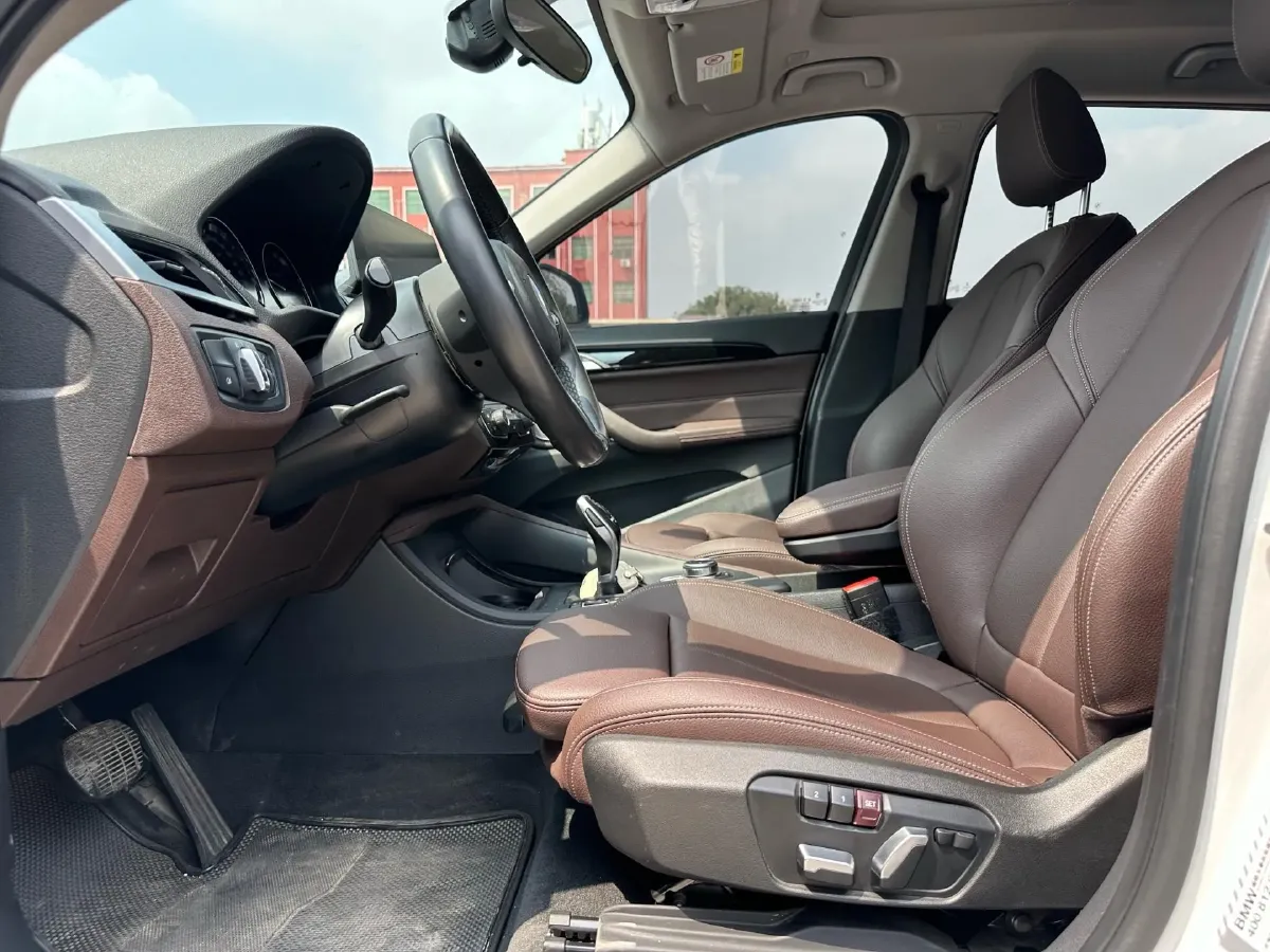 2022 BMW X1 2.0T 192HP L4 7DCT,autocango,china used car exporter,china ev exporter,chinese used car exporter,chinese used ev exporter