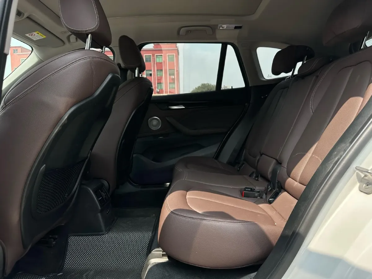 2022 BMW X1 2.0T 192HP L4 7DCT,autocango,china used car exporter,china ev exporter,chinese used car exporter,chinese used ev exporter