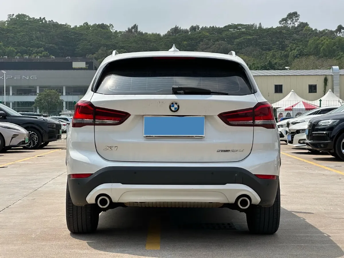 2022 BMW X1 2.0T 192HP L4 7DCT,autocango,china used car exporter,china ev exporter,chinese used car exporter,chinese used ev exporter