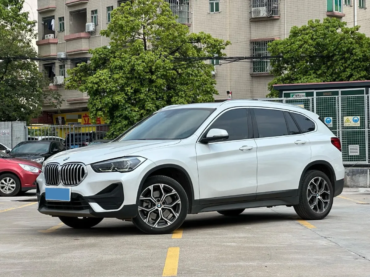 2022 BMW X1 2.0T 192HP L4 7DCT,autocango,china used car exporter,china ev exporter,chinese used car exporter,chinese used ev exporter