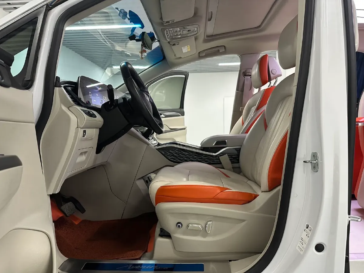 2023 Buick GL8 2.0T 237HP L4 9AT,autocango,china used car exporter,china ev exporter,chinese used car exporter,chinese used ev exporter