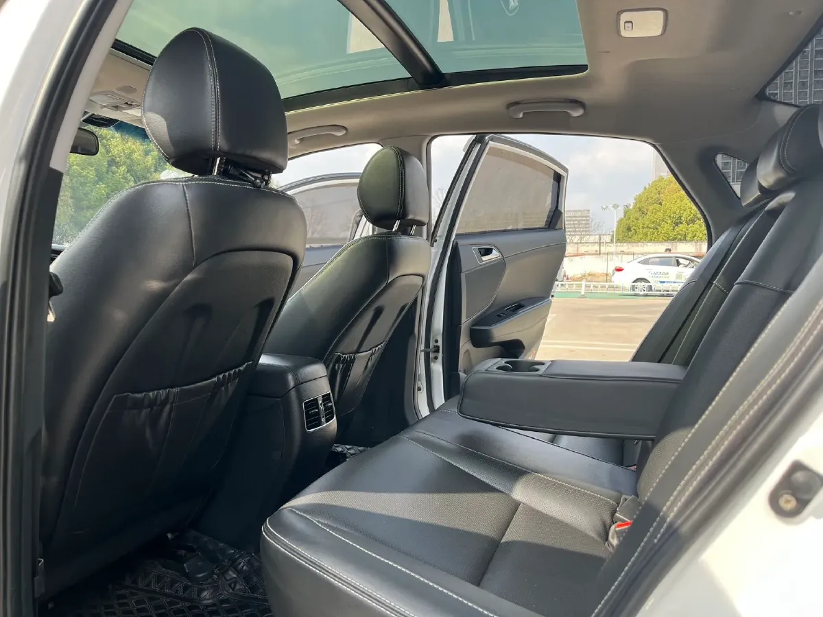 2017 Hyundai Mistra 1.6T 175HP L4 7DCT,autocango,china used car exporter,china ev exporter,chinese used car exporter,chinese used ev exporter