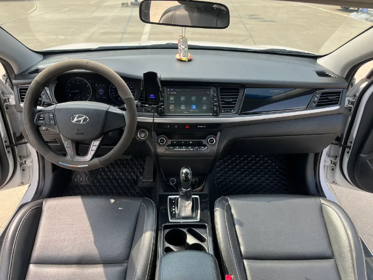 2017 Hyundai Mistra 1.6T 175HP L4 7DCT,autocango,china used car exporter,china ev exporter,chinese used car exporter,chinese used ev exporter
