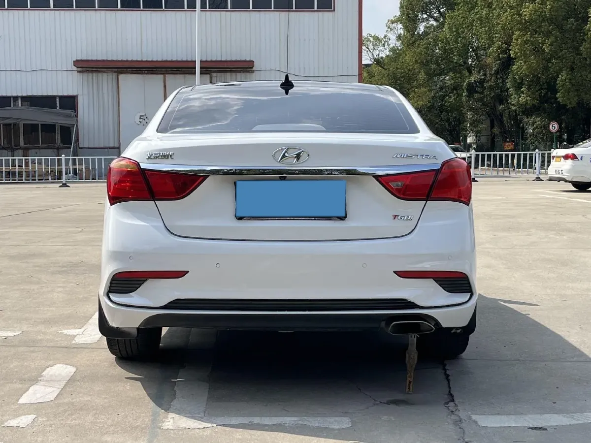 2017 Hyundai Mistra 1.6T 175HP L4 7DCT,autocango,china used car exporter,china ev exporter,chinese used car exporter,chinese used ev exporter