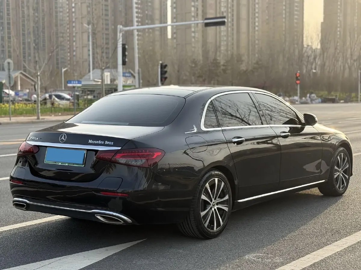 2022 Mercedes-Benz E Class 2.0T 211HP L4 9AT PHEV 25.4KWH,autocango,china used car exporter,china ev exporter,chinese used car exporter,chinese used ev exporter