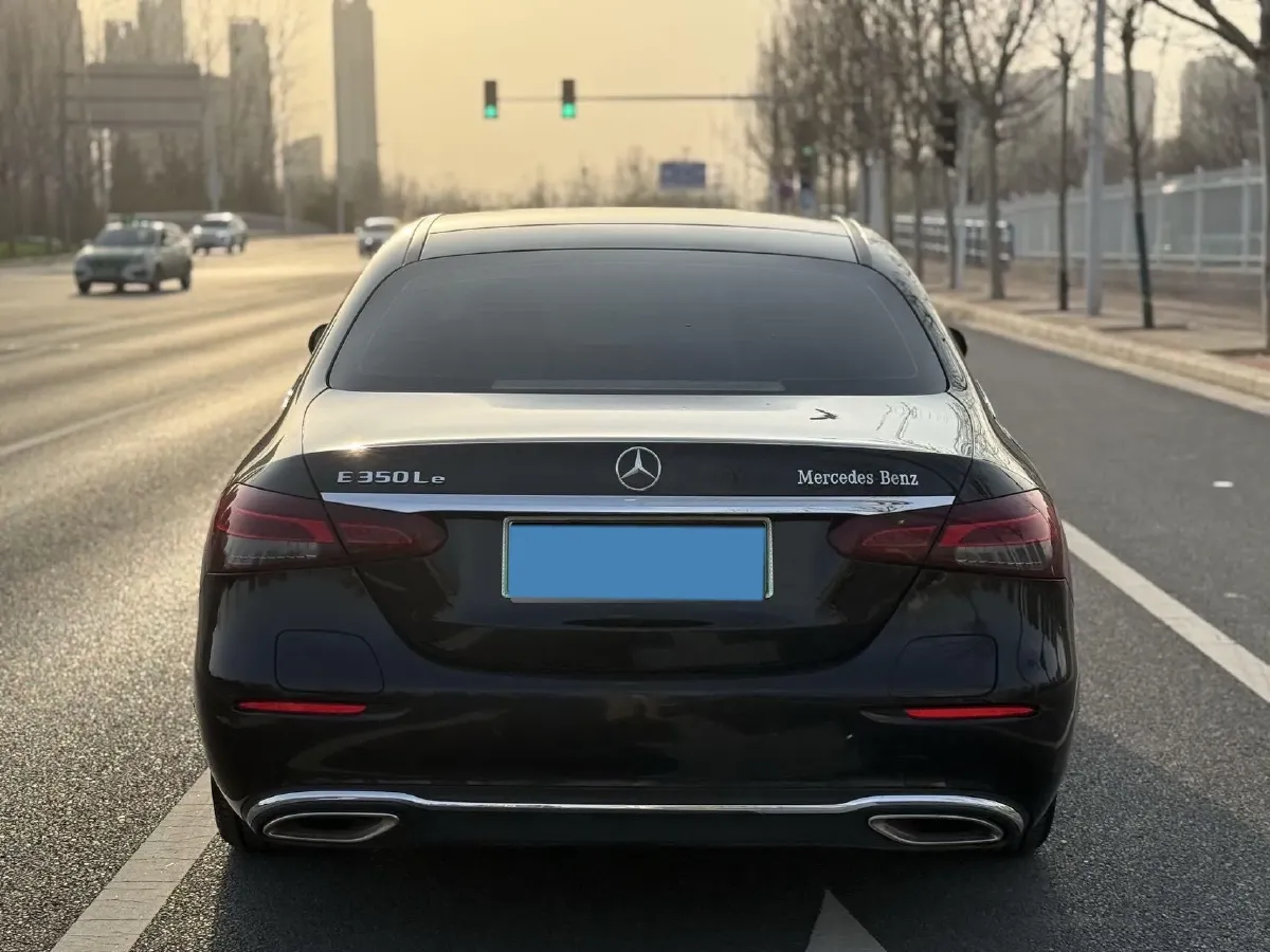 2022 Mercedes-Benz E Class 2.0T 211HP L4 9AT PHEV 25.4KWH,autocango,china used car exporter,china ev exporter,chinese used car exporter,chinese used ev exporter
