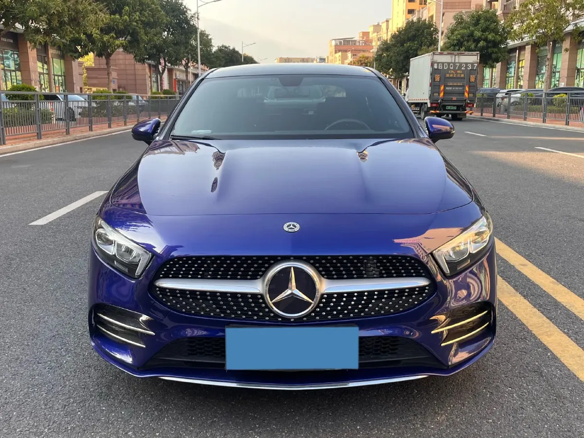 2021 Mercedes-Benz A Class 1.3T 163HP L4 7DCT,autocango,china used car exporter,china ev exporter,chinese used car exporter,chinese used ev exporter