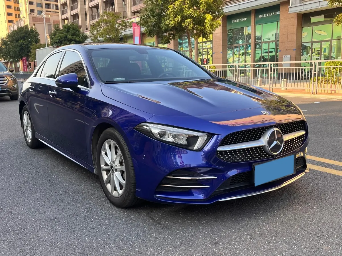 2021 Mercedes-Benz A Class 1.3T 163HP L4 7DCT,autocango,china used car exporter,china ev exporter,chinese used car exporter,chinese used ev exporter