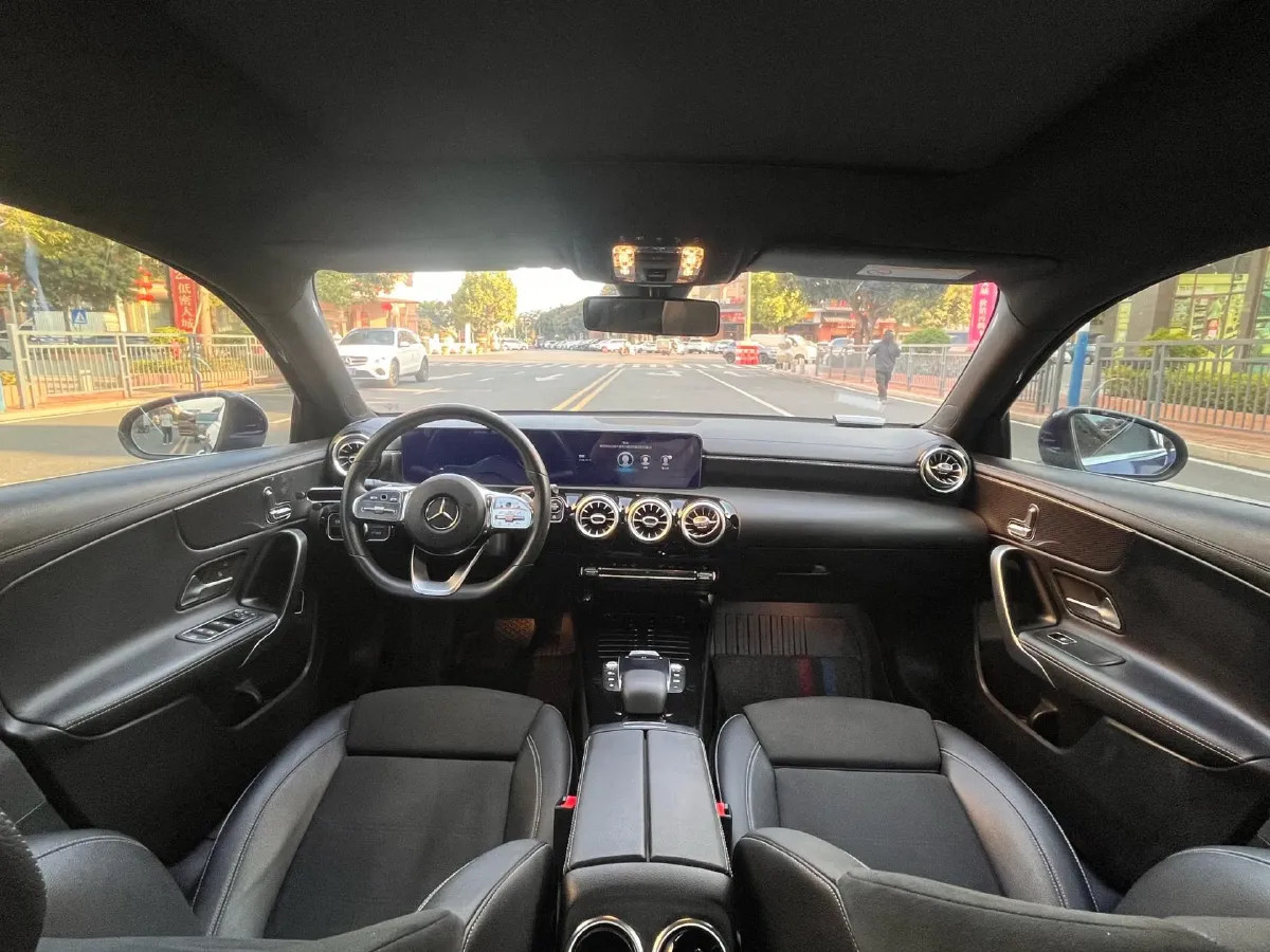 2021 Mercedes-Benz A Class 1.3T 163HP L4 7DCT,autocango,china used car exporter,china ev exporter,chinese used car exporter,chinese used ev exporter