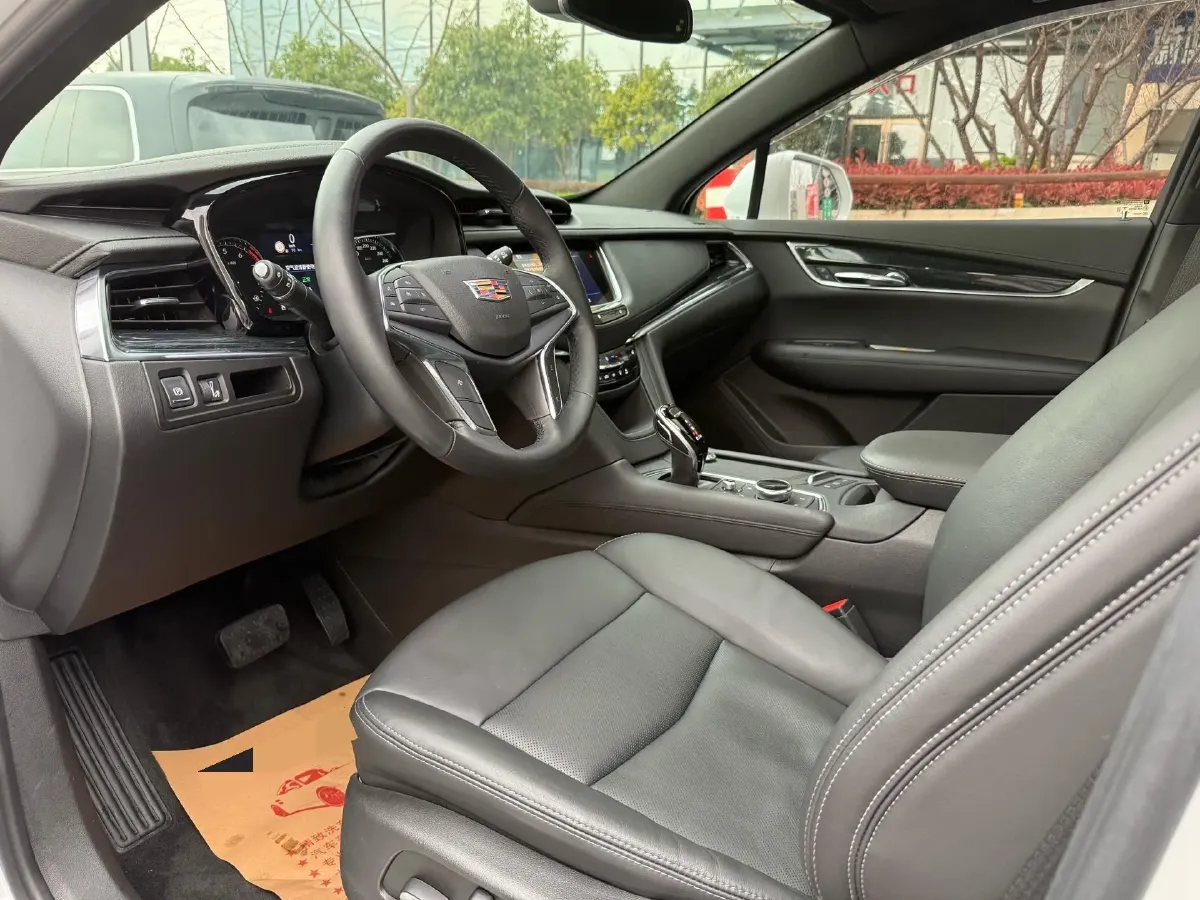 2020 Cadillac XT5 2.0T 237HP L4 9AT,autocango,china used car exporter,china ev exporter,chinese used car exporter,chinese used ev exporter