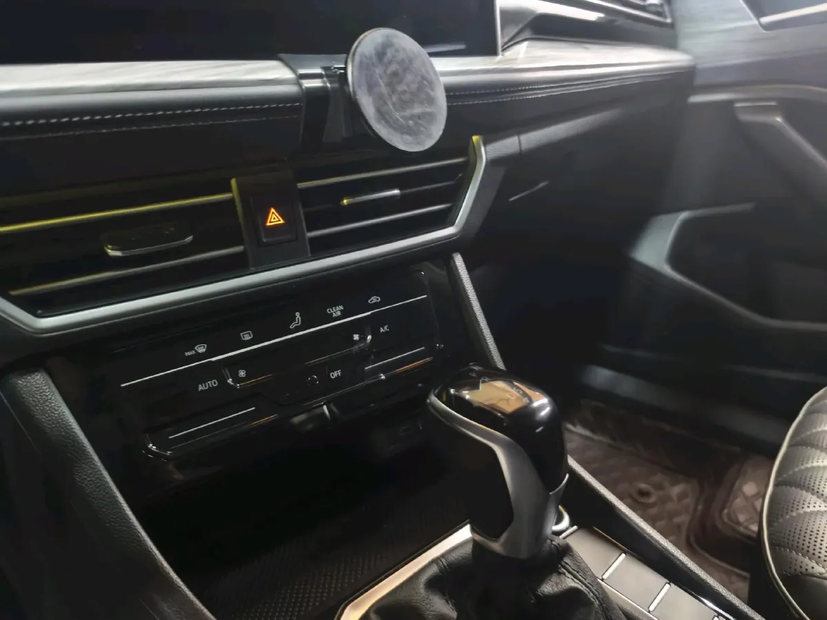 2023 Volkswagen Sagitar 1.4T 150HP L4 7DCT,autocango,china used car exporter,china ev exporter,chinese used car exporter,chinese used ev exporter