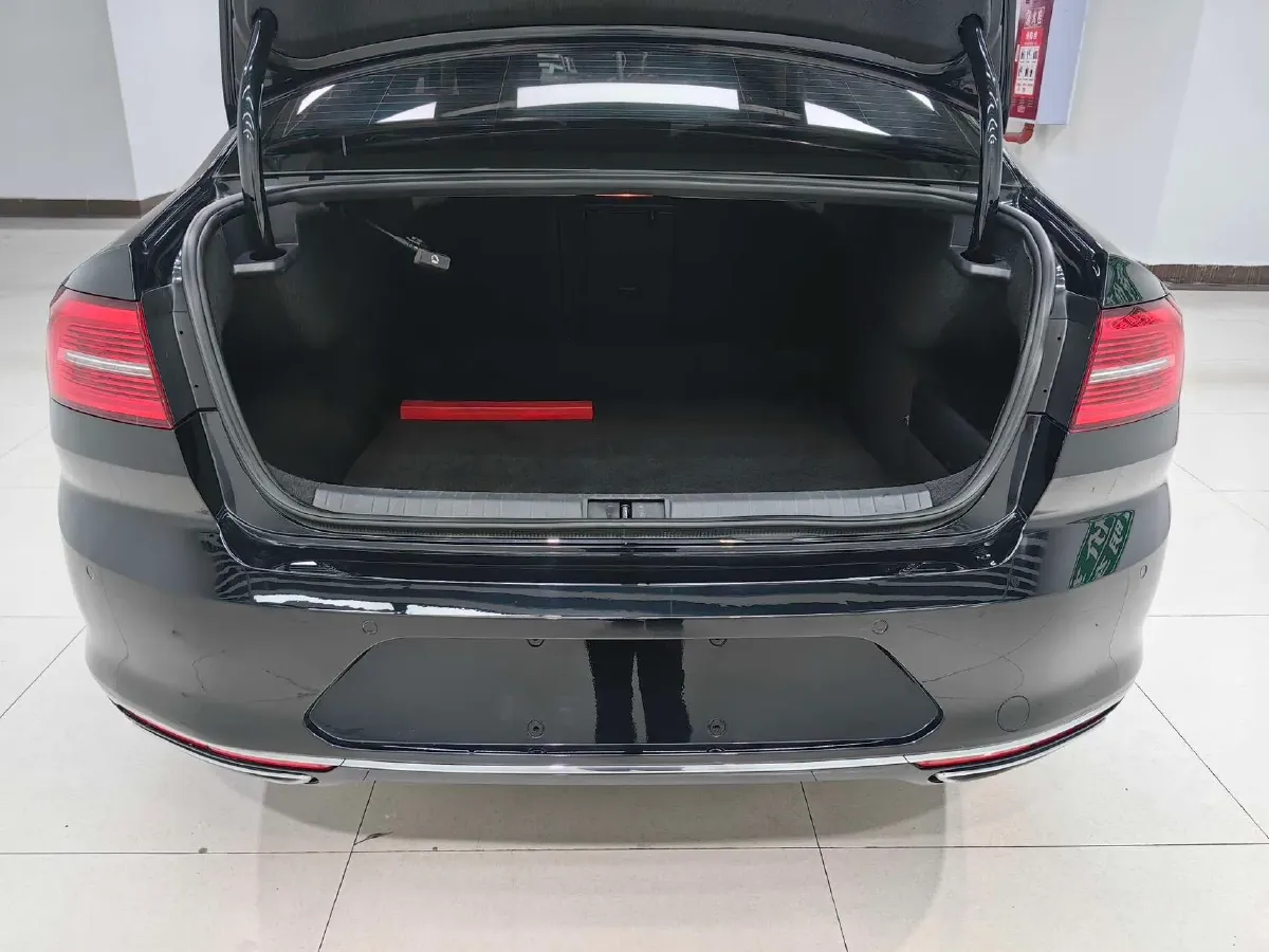 2019 Volkswagen Magotan 2.0T 186HP L4 7DCT,autocango,china used car exporter,china ev exporter,chinese used car exporter,chinese used ev exporter