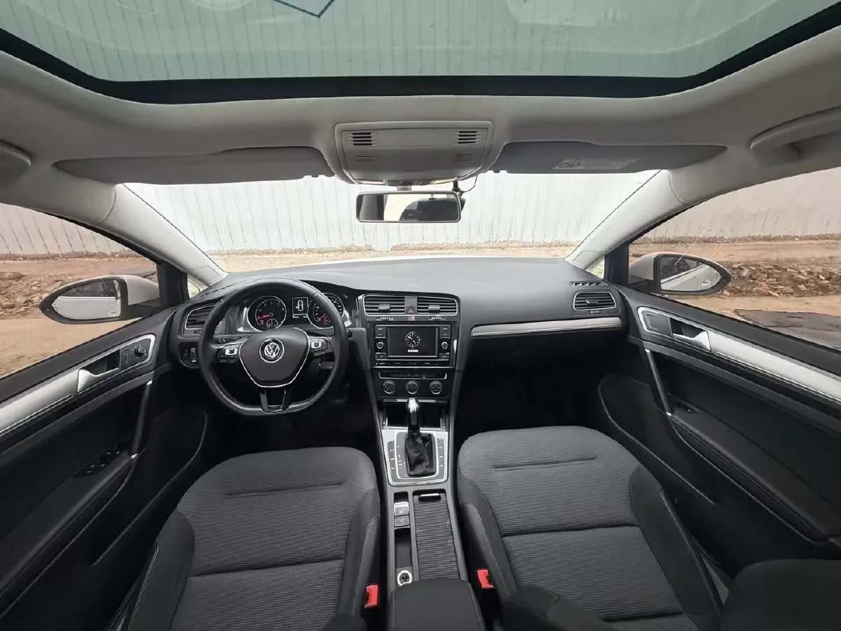 2018 Volkswagen Golf 1.6L 110HP L4 6AT,autocango,china used car exporter,china ev exporter,chinese used car exporter,chinese used ev exporter