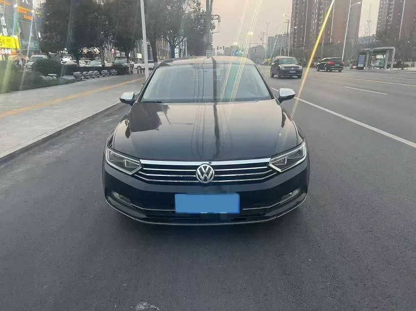 2018 Volkswagen Magotan 1.8T 180HP L4 7DCT,autocango,china used car exporter,china ev exporter,chinese used car exporter,chinese used ev exporter