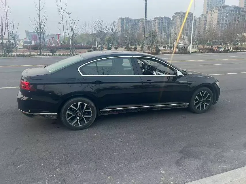 2018 Volkswagen Magotan 1.8T 180HP L4 7DCT,autocango,china used car exporter,china ev exporter,chinese used car exporter,chinese used ev exporter
