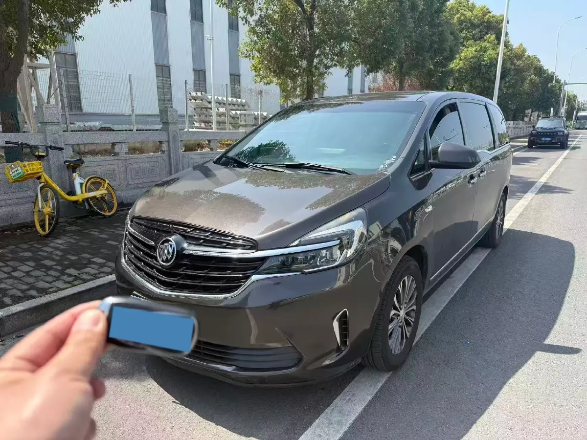 2021 Buick GL8 2.0T 237HP L4 9AT,autocango,china used car exporter,china ev exporter,chinese used car exporter,chinese used ev exporter
