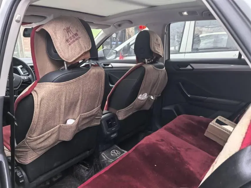 2022 Volkswagen T-Roc 1.4T 150HP L4 7DCT,autocango,china used car exporter,china ev exporter,chinese used car exporter,chinese used ev exporter