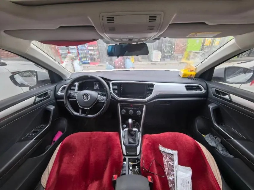 2022 Volkswagen T-Roc 1.4T 150HP L4 7DCT,autocango,china used car exporter,china ev exporter,chinese used car exporter,chinese used ev exporter