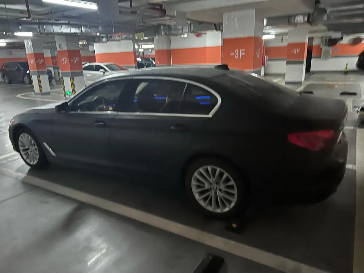 2020 BMW 5 Series 2.0T 252HP L4 8AT,autocango,china used car exporter,china ev exporter,chinese used car exporter,chinese used ev exporter