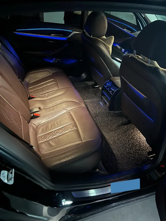 2020 BMW 5 Series 2.0T 252HP L4 8AT,autocango,china used car exporter,china ev exporter,chinese used car exporter,chinese used ev exporter