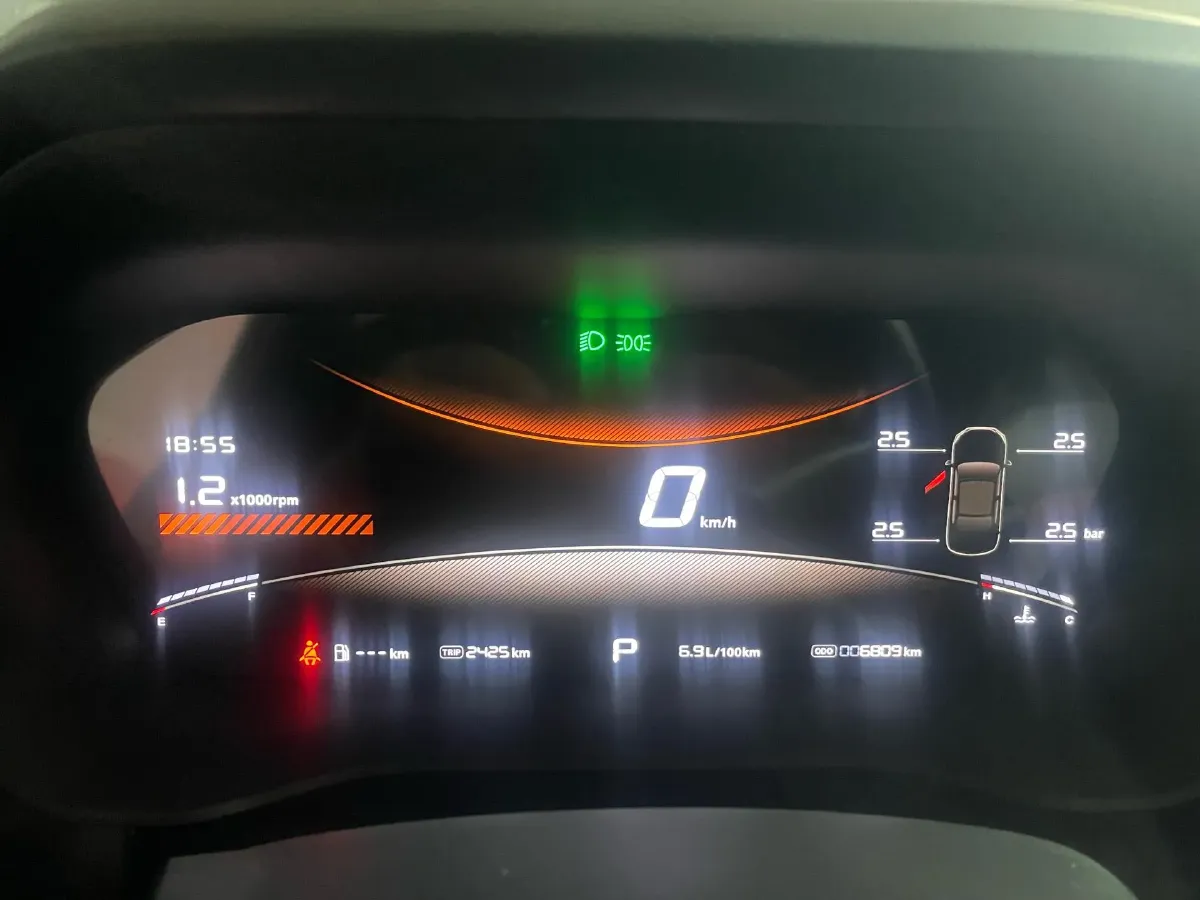 2025 MG 5 1.5T 181HP L4 7DCT,autocango,china used car exporter,china ev exporter,chinese used car exporter,chinese used ev exporter