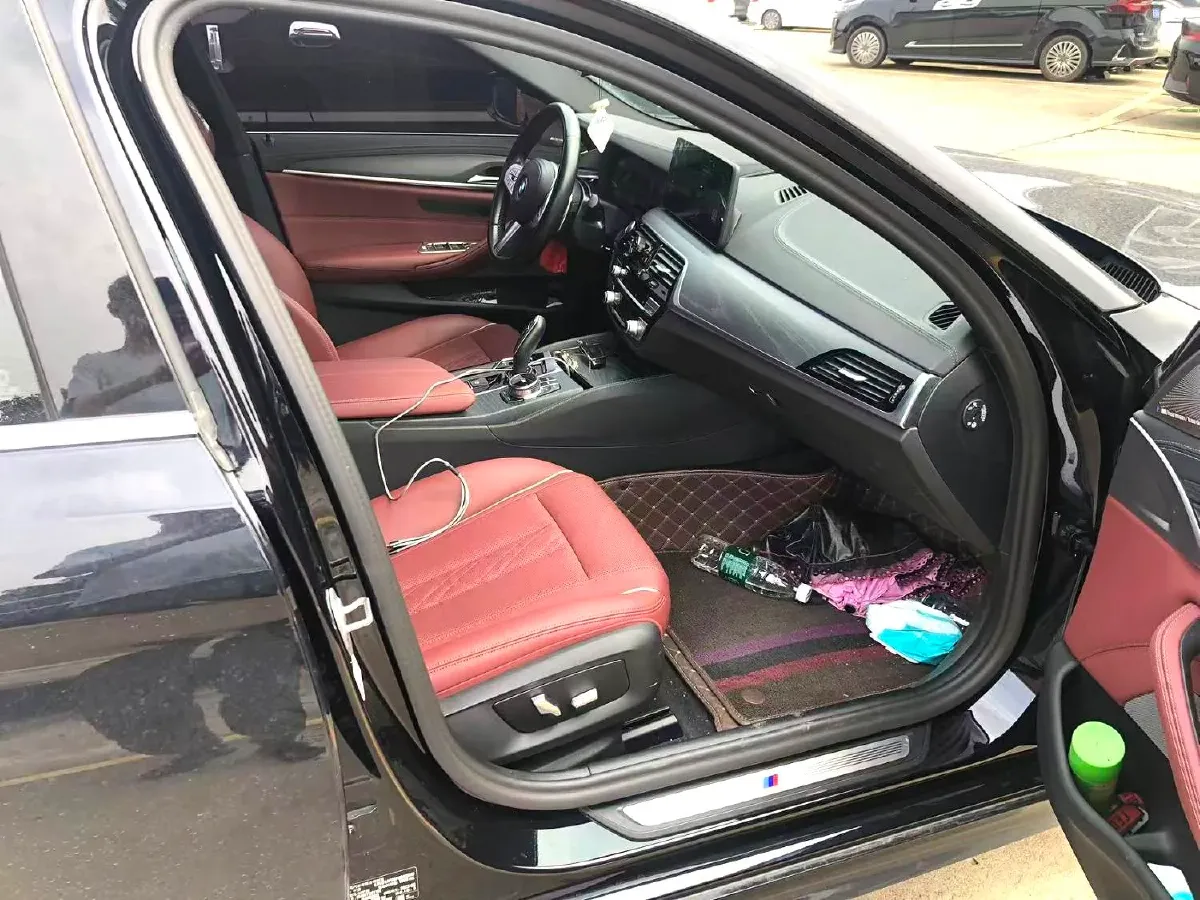 2023 BMW 5 Series 2.0T 245HP L4 8AT,autocango,china used car exporter,china ev exporter,chinese used car exporter,chinese used ev exporter