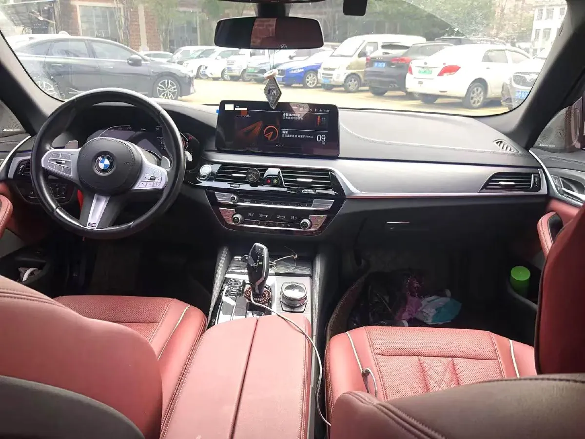 2023 BMW 5 Series 2.0T 245HP L4 8AT,autocango,china used car exporter,china ev exporter,chinese used car exporter,chinese used ev exporter