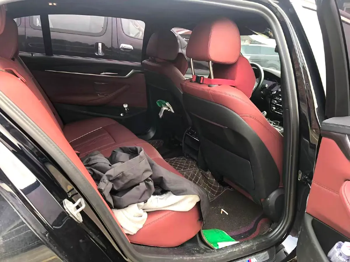 2023 BMW 5 Series 2.0T 245HP L4 8AT,autocango,china used car exporter,china ev exporter,chinese used car exporter,chinese used ev exporter