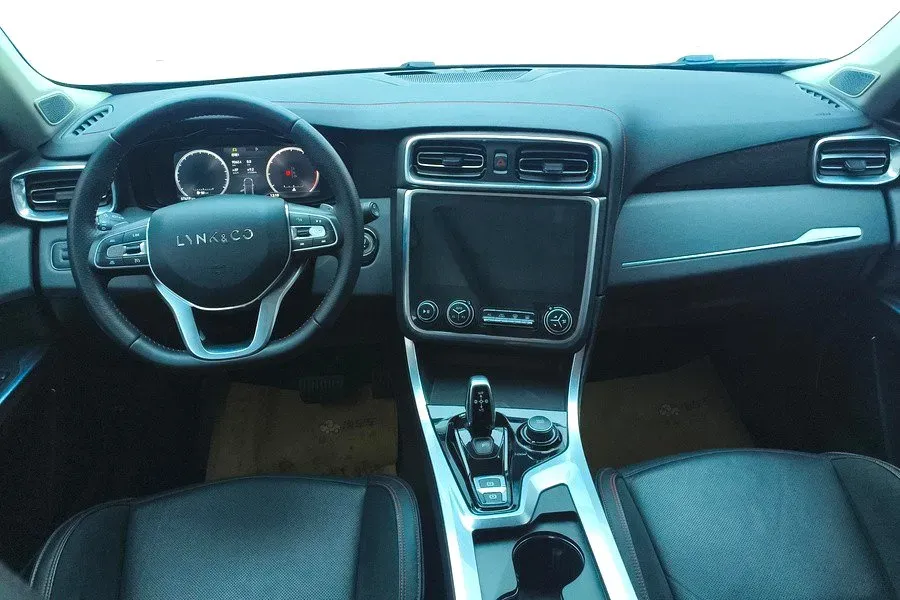 2017 Foton Sauvana 2.0T 218HP L4 6AT,autocango,china used car exporter,china ev exporter,chinese used car exporter,chinese used ev exporter