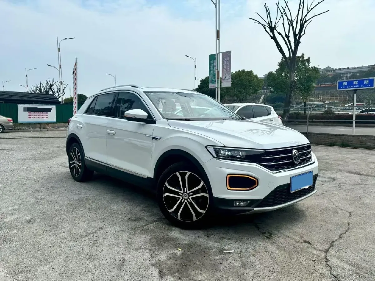 2020 Volkswagen T-Roc 1.4T 150HP L4 7DCT,autocango,china used car exporter,china ev exporter,chinese used car exporter,chinese used ev exporter