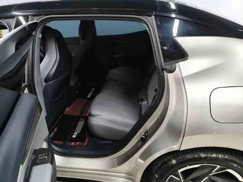 2024 LYNK&CO 07 EM-P 1.5T 163HP L4 3DHT PHEV 18.99KWH,autocango,china used car exporter,china ev exporter,chinese used car exporter,chinese used ev exporter