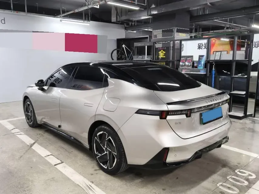 2024 LYNK&CO 07 EM-P 1.5T 163HP L4 3DHT PHEV 18.99KWH,autocango,china used car exporter,china ev exporter,chinese used car exporter,chinese used ev exporter