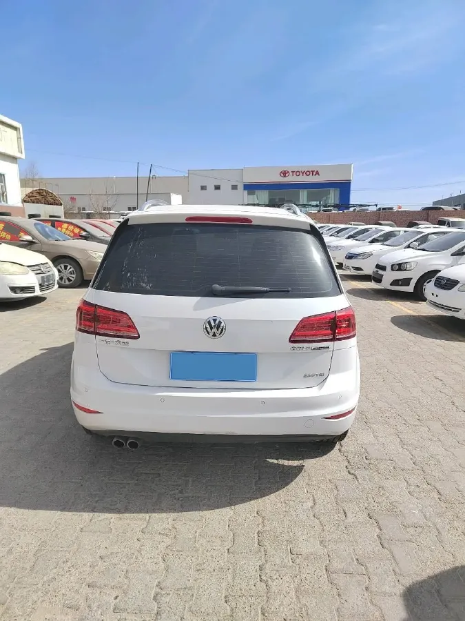 2018 Volkswagen Golf Sportsvan 1.4T 131HP L4 5MT,autocango,china used car exporter,china ev exporter,chinese used car exporter,chinese used ev exporter