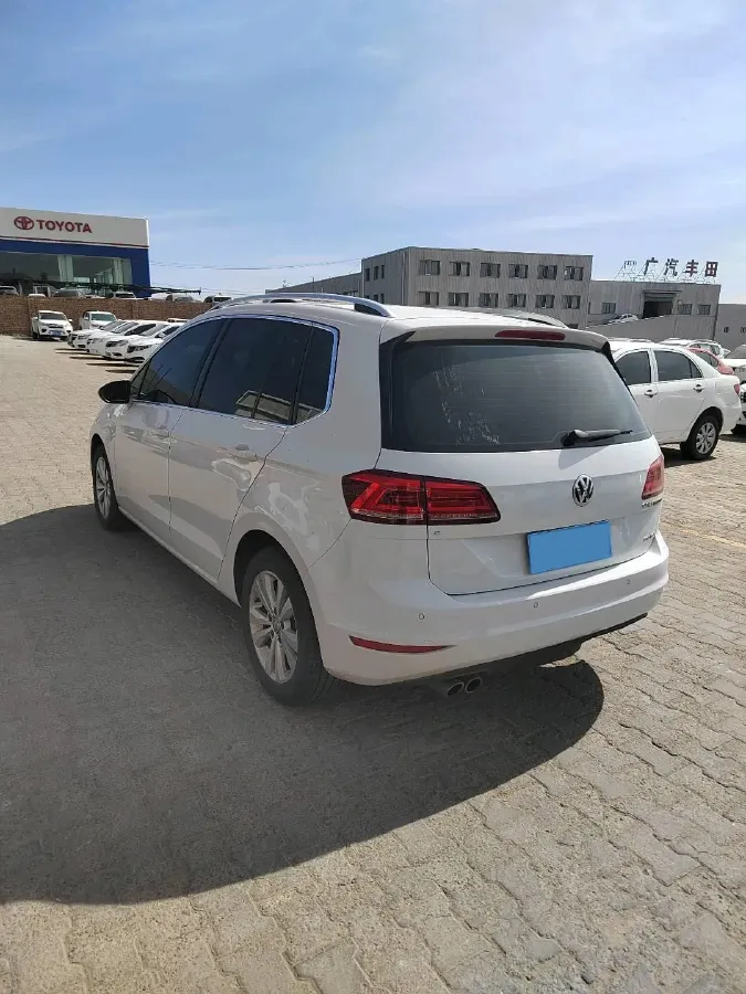 2018 Volkswagen Golf Sportsvan 1.4T 131HP L4 5MT,autocango,china used car exporter,china ev exporter,chinese used car exporter,chinese used ev exporter