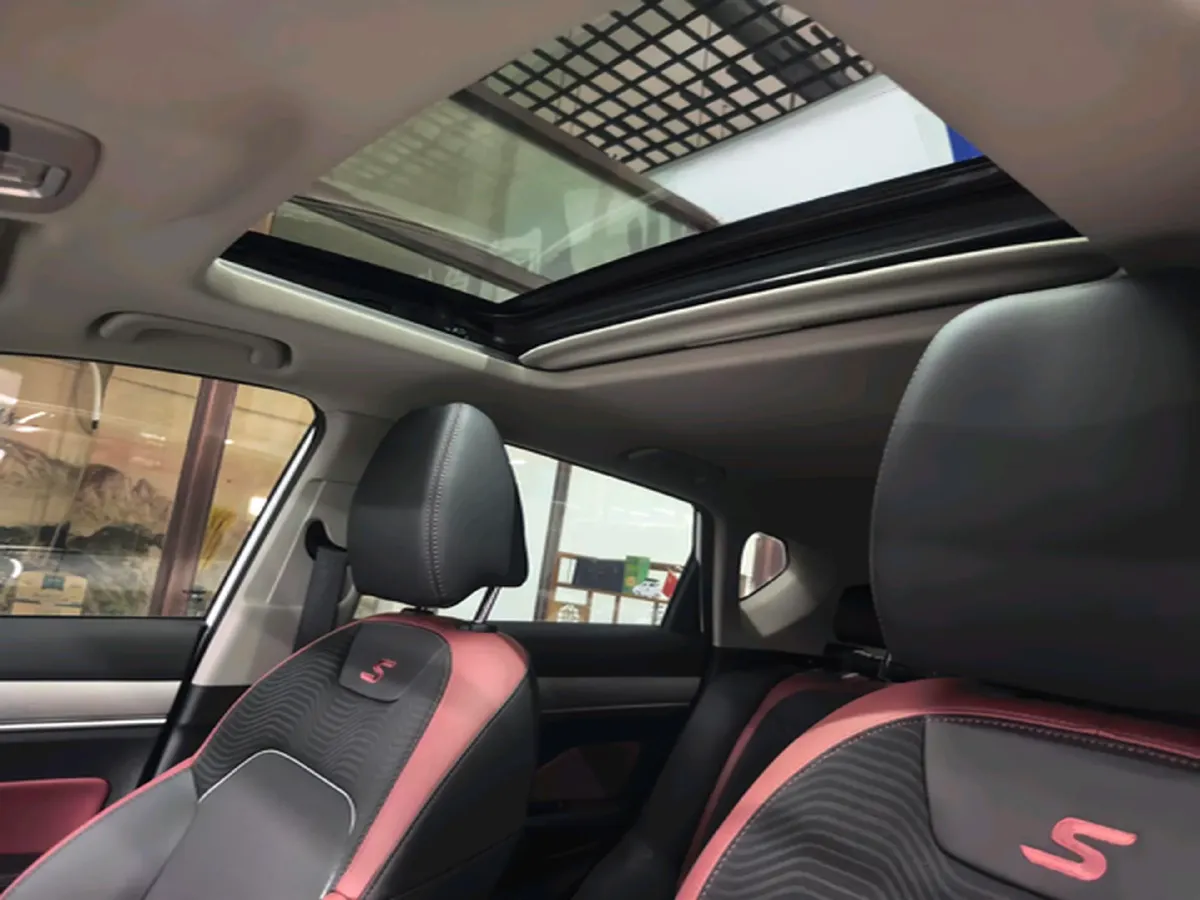 2021 Geely Coolray 1.4T 141HP L4 6DCT,autocango,china used car exporter,china ev exporter,chinese used car exporter,chinese used ev exporter