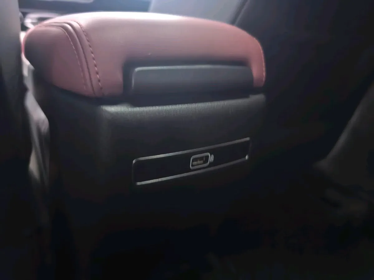 2021 Geely Coolray 1.4T 141HP L4 6DCT,autocango,china used car exporter,china ev exporter,chinese used car exporter,chinese used ev exporter