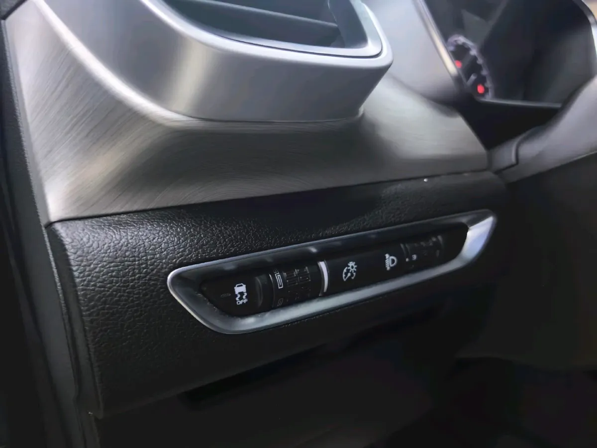 2021 Geely Coolray 1.4T 141HP L4 6DCT,autocango,china used car exporter,china ev exporter,chinese used car exporter,chinese used ev exporter